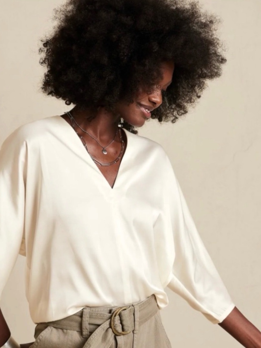 Banana Republic Ivory V-Neck Dolman Top Satin Blouse Sz S Career Business Casual